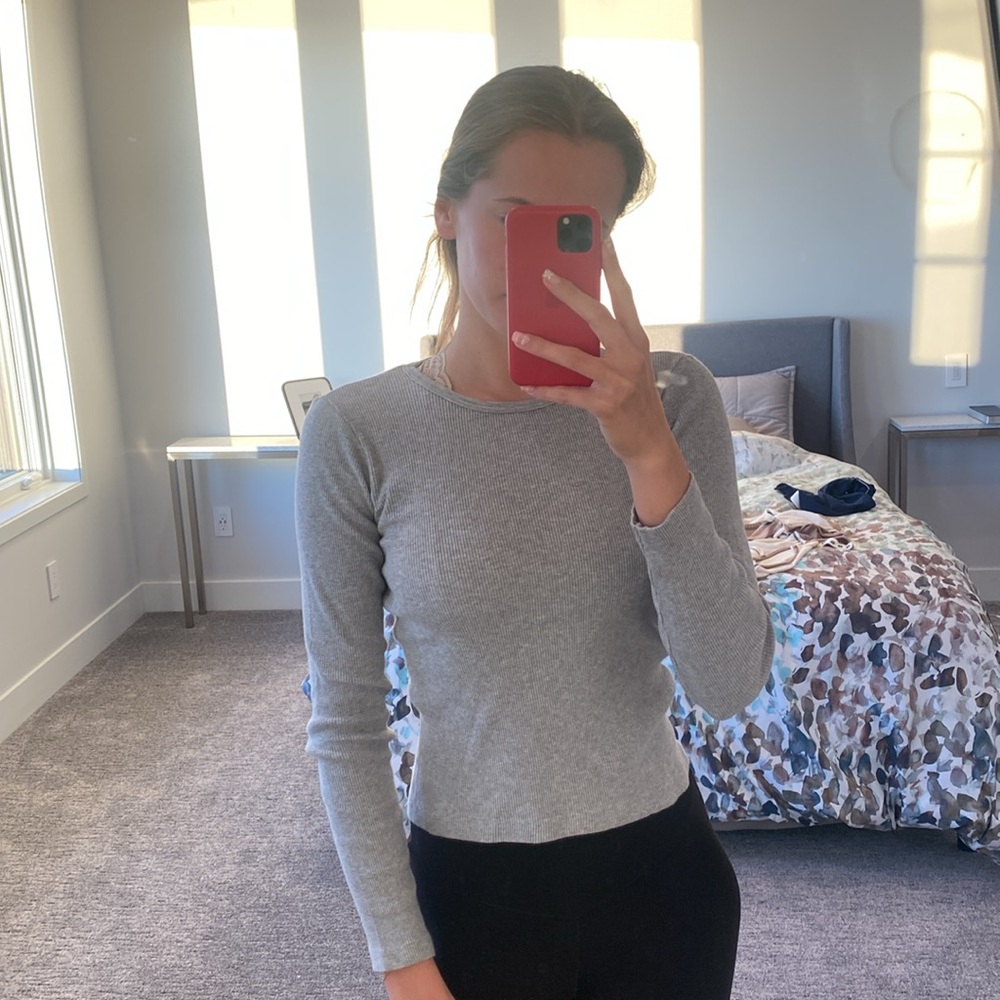 Brandy Melville Gray Long Sleeve Knit Top